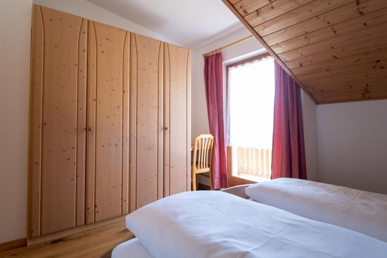 Unterbrunnerhof Apartment Lana Bagian luar foto