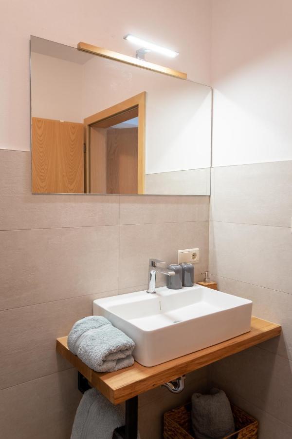 Unterbrunnerhof Apartment Lana Bagian luar foto