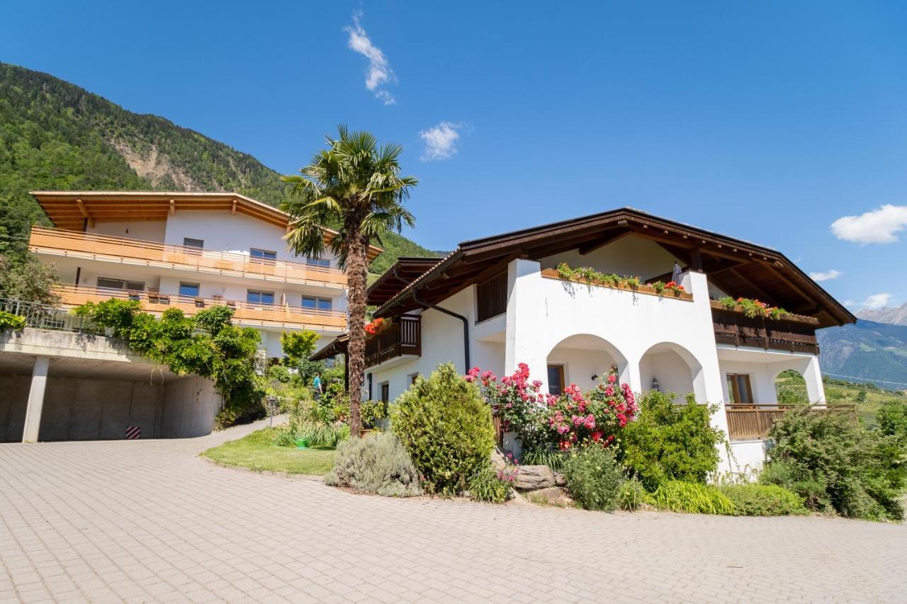 Unterbrunnerhof Apartment Lana Bagian luar foto