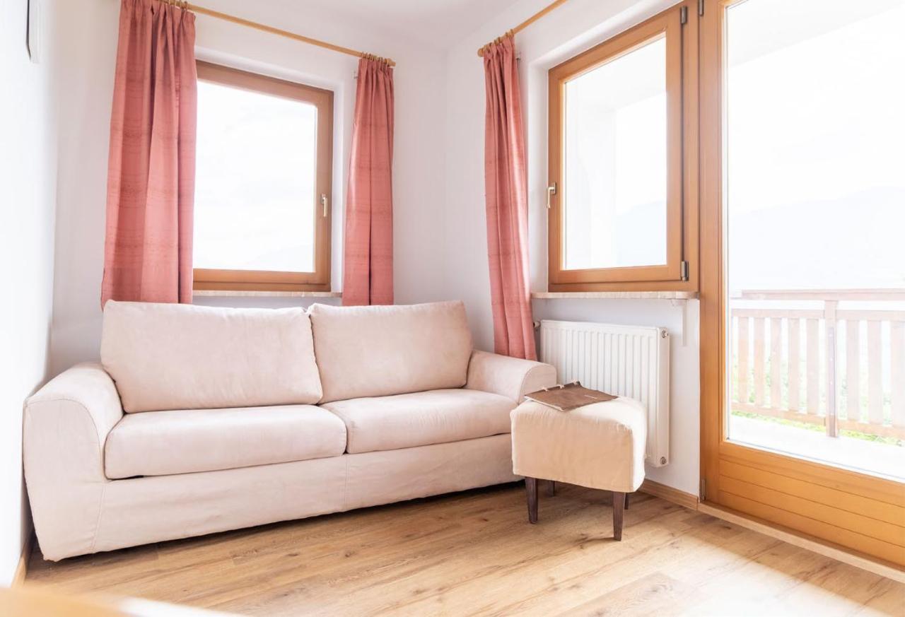 Unterbrunnerhof Apartment Lana Bagian luar foto
